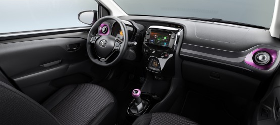 interior Toyota AYGO x-style