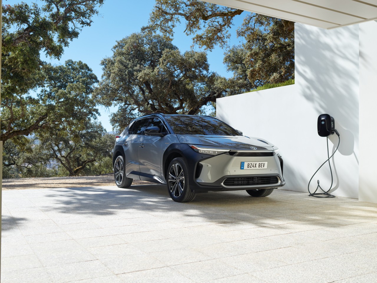 Cargar tu eléctrico Toyota desde casa